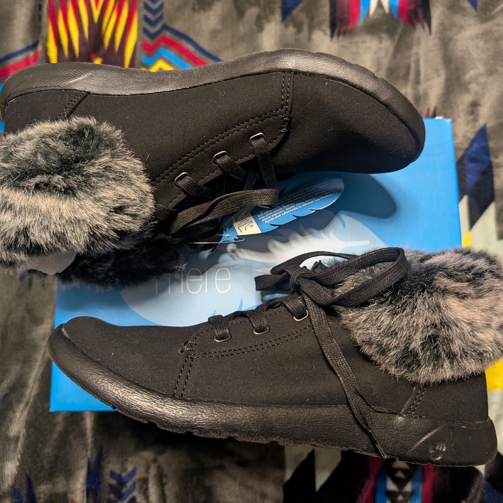Cozy Black Fur-Lined Women's Shoes